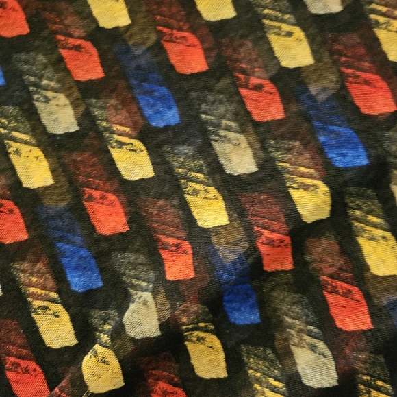 Max & Rina Red/Blue/yellow /Black 3/4 Sleeve Top Size L - Picture 5 of 8